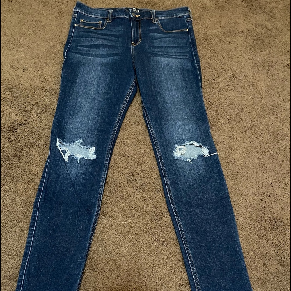 Hollister High Rise Supper Skinny Jeans. Size 11R